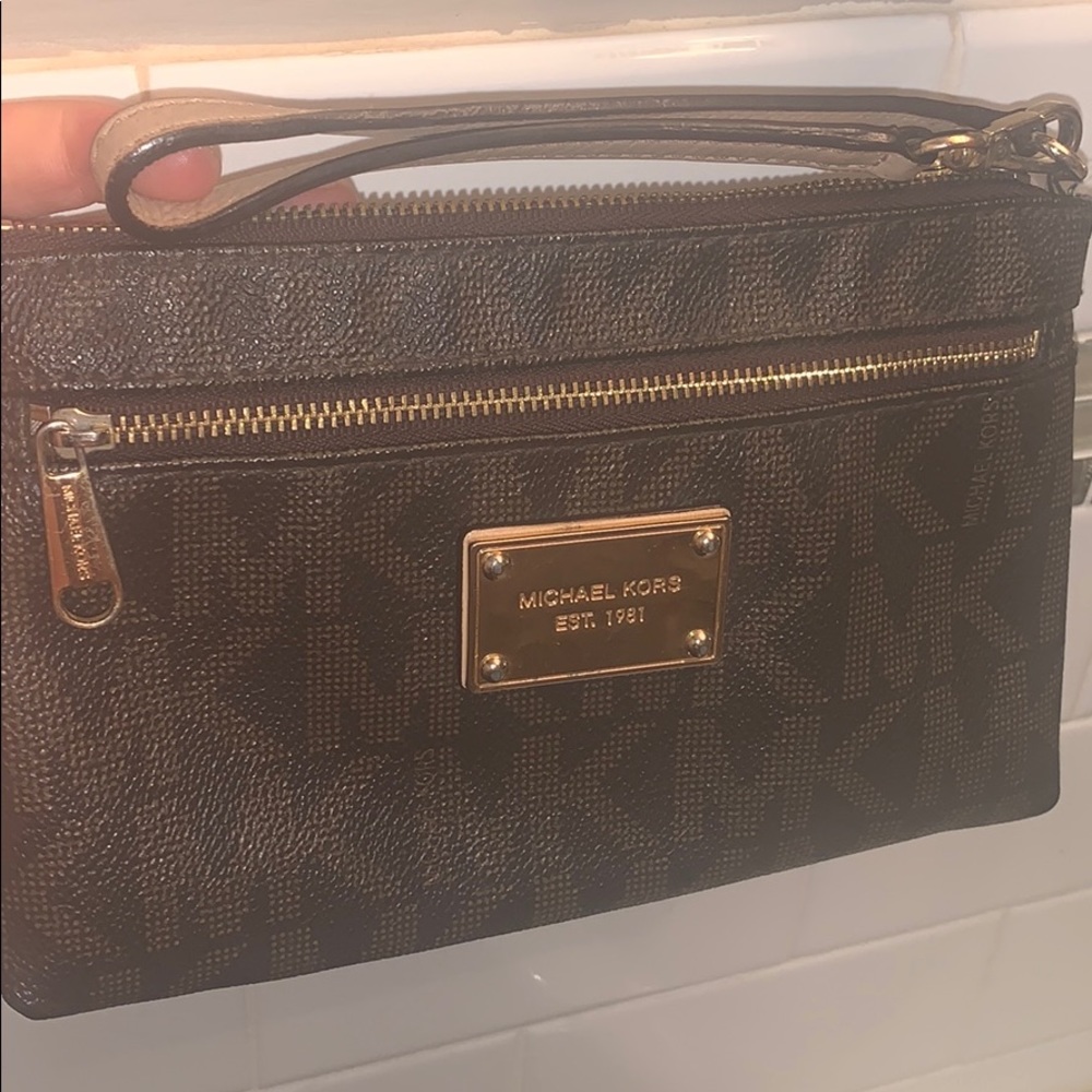 Michael Kors Wristlet